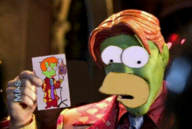 artist:nimepeino bighead gif nas:son_of_the_mask the_dud the_simpsons tim_avery // 358x240 // 120KB